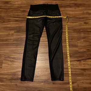 Woman’s lyocell/cotton pants, size 28.